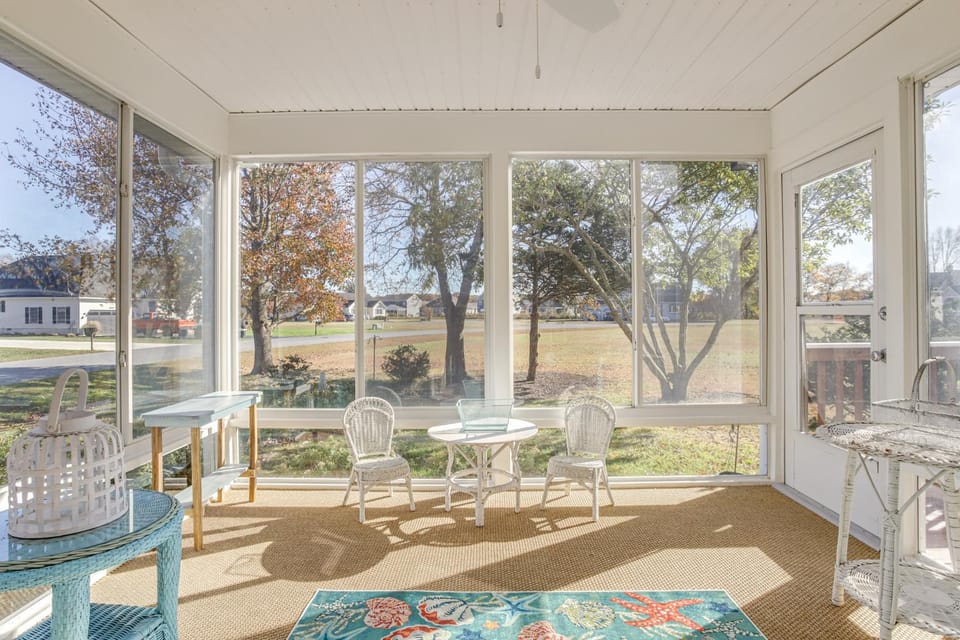 2 Mi to Bethany Beach: Family Retreat w/ Sunroom! House in Bethany Beach