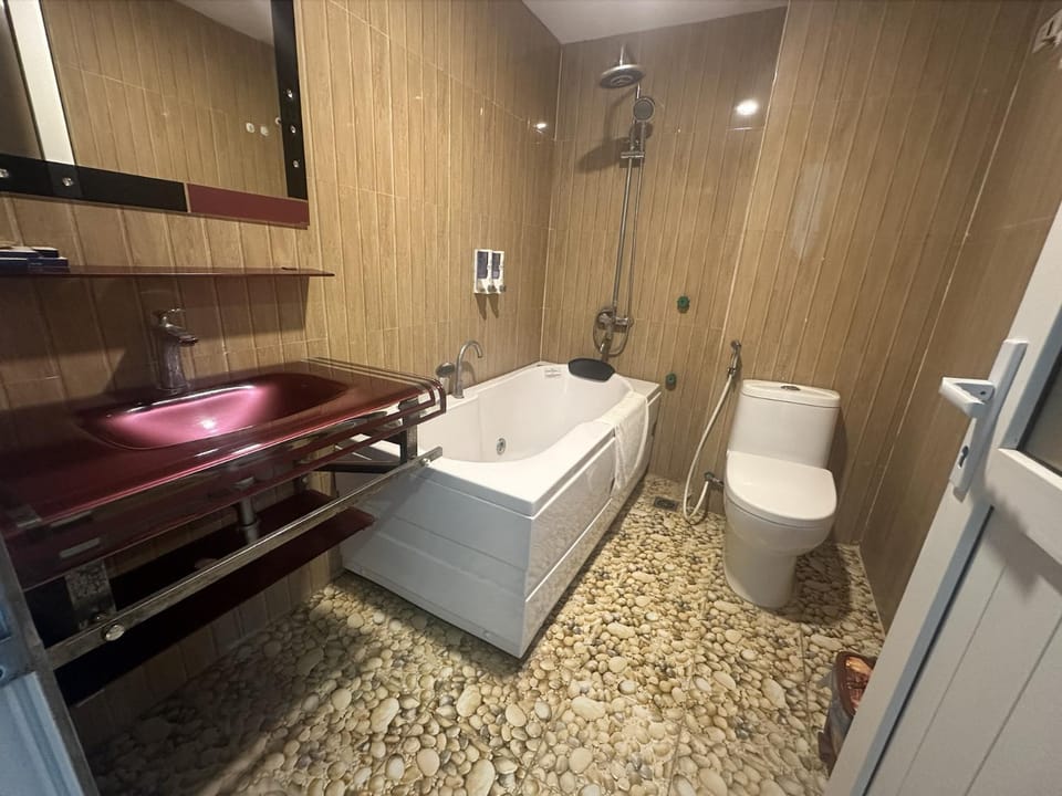 Hotel Hoàng Lê Tiền Hải Apartment in Vietnam