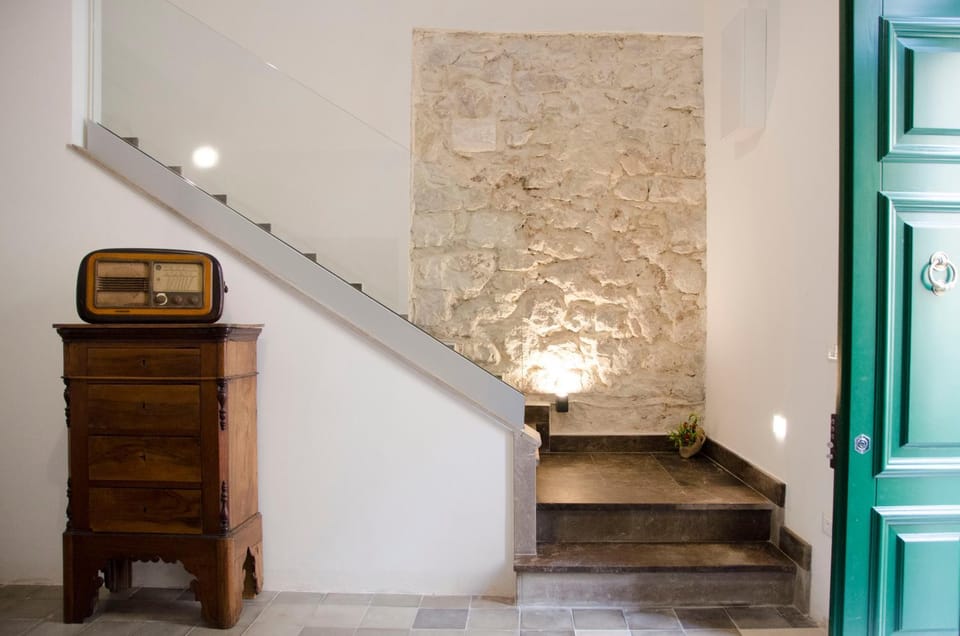 Garibaldi Rooms - Boutique Stay with Breakfast included - Jacuzzi available Bed and Breakfast in Sicily