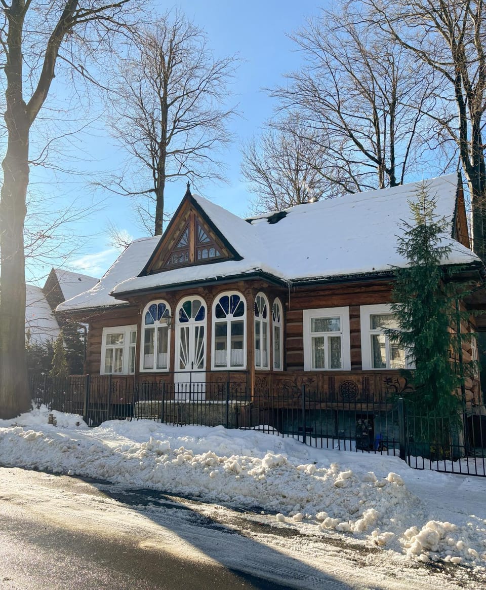 Property building, Day, Winter