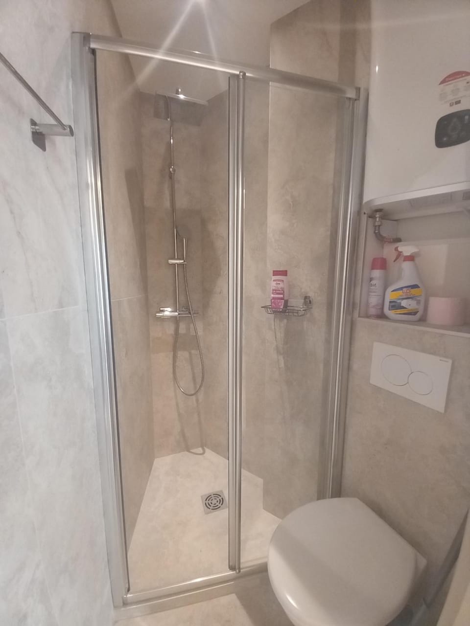 Shower, Toilet, Bathroom