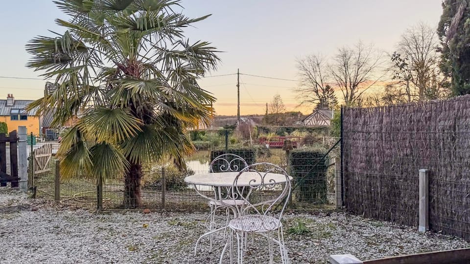 Garden view, Garden view