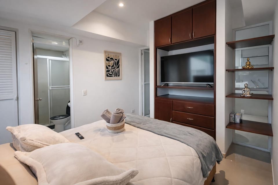 Bed, TV and multimedia, Bedroom, wardrobe