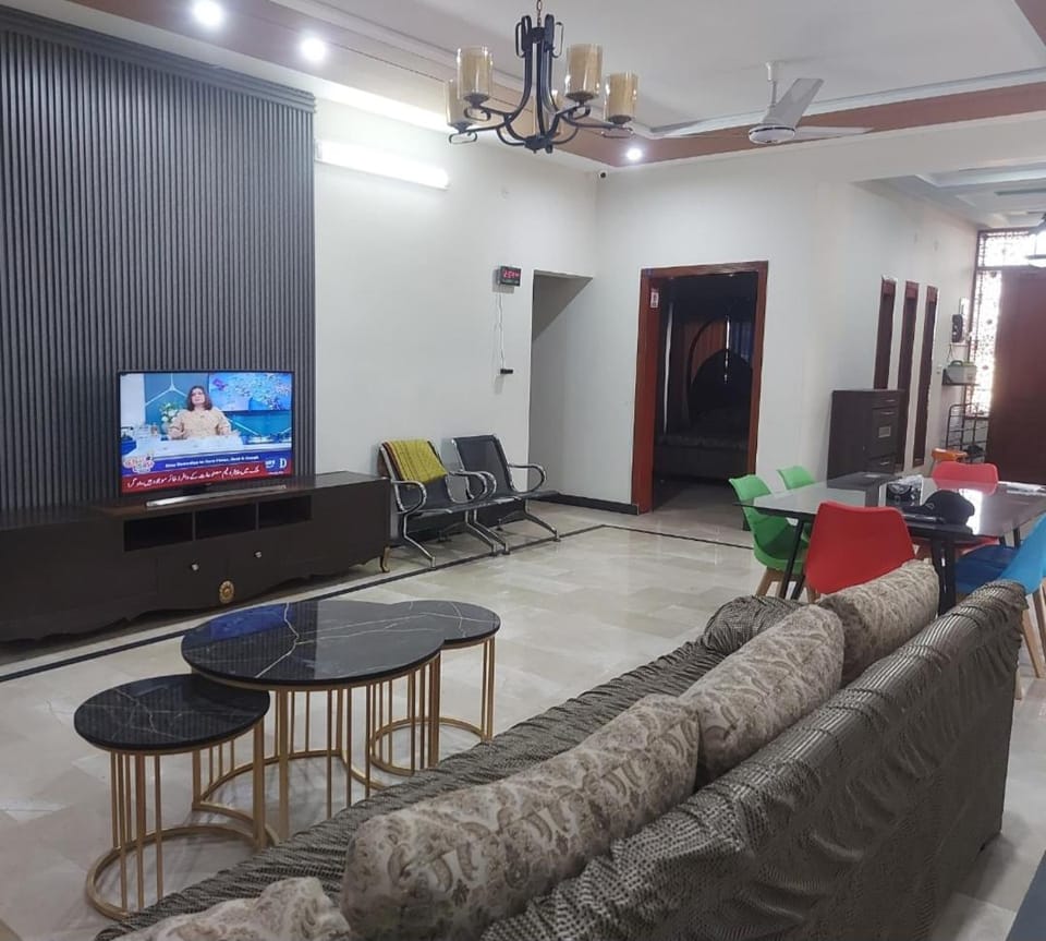 Urban Villa House in Islamabad