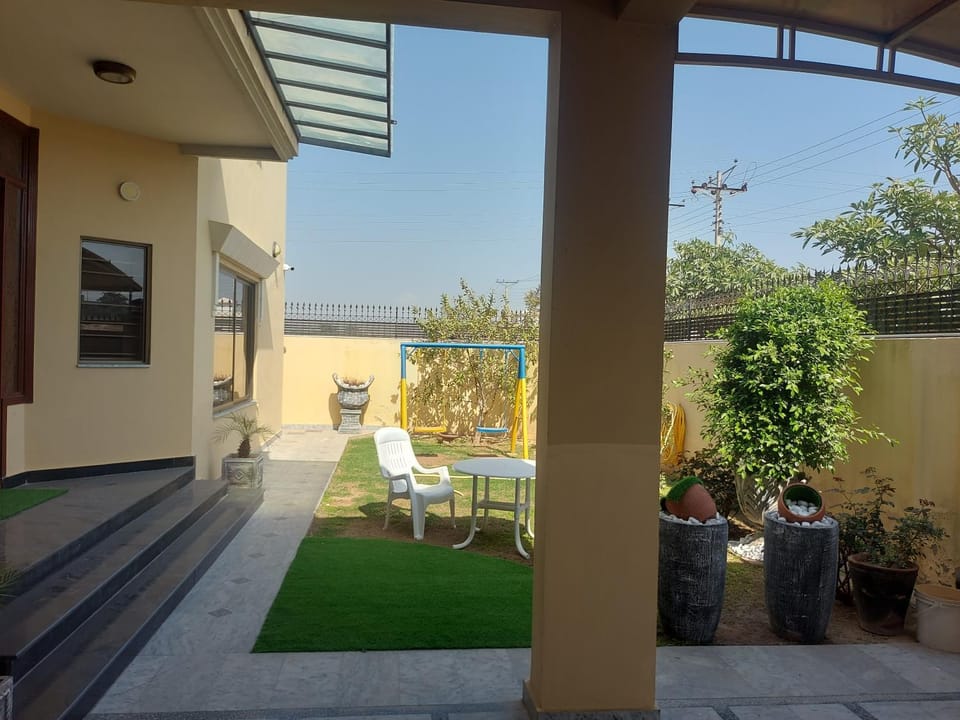 Urban Villa House in Islamabad