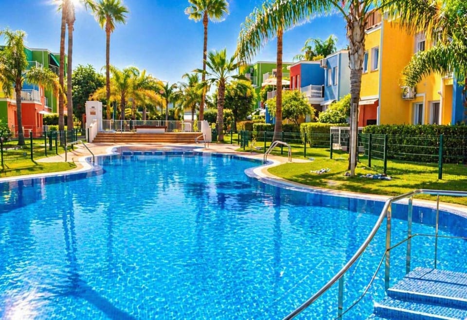Property building, Spring, Day, Natural landscape, Garden, Garden view, Pool view, Swimming pool, Sunset