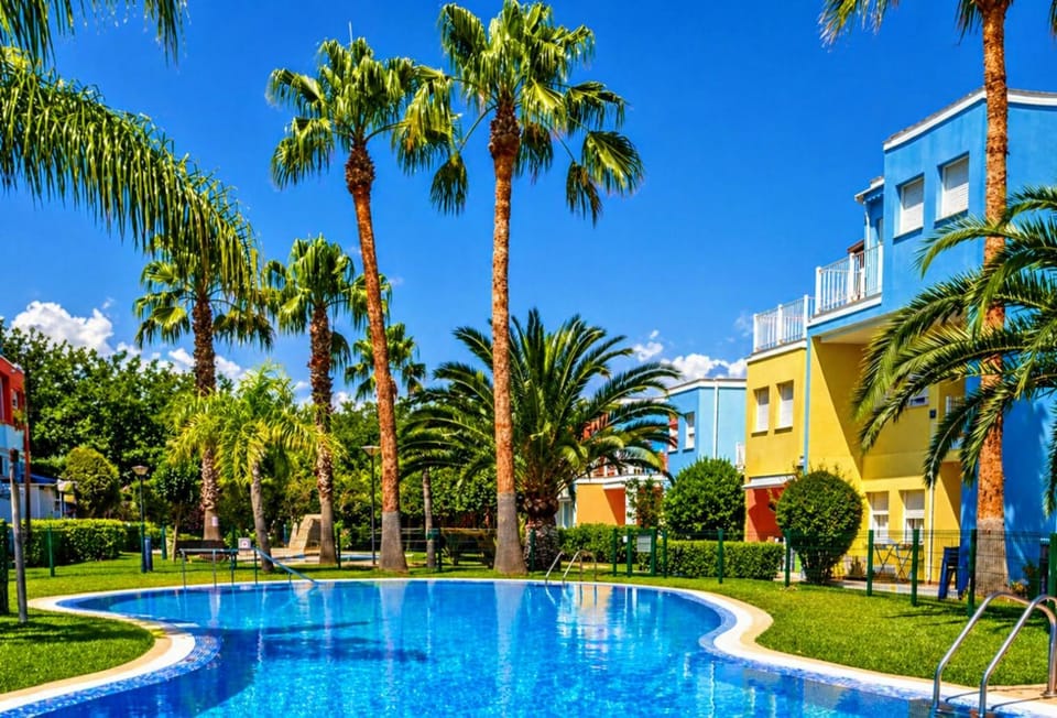 Property building, Spring, Off site, Day, Natural landscape, Summer, Garden, On site, Garden view, Pool view, Swimming pool, Sunset, sunbed