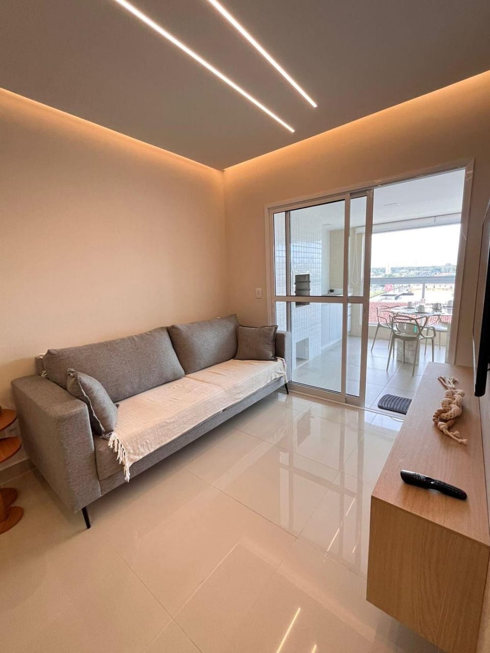 Apto em Bertioga com AC e Wi-Fi - 300m da praia Apartment in Bertioga