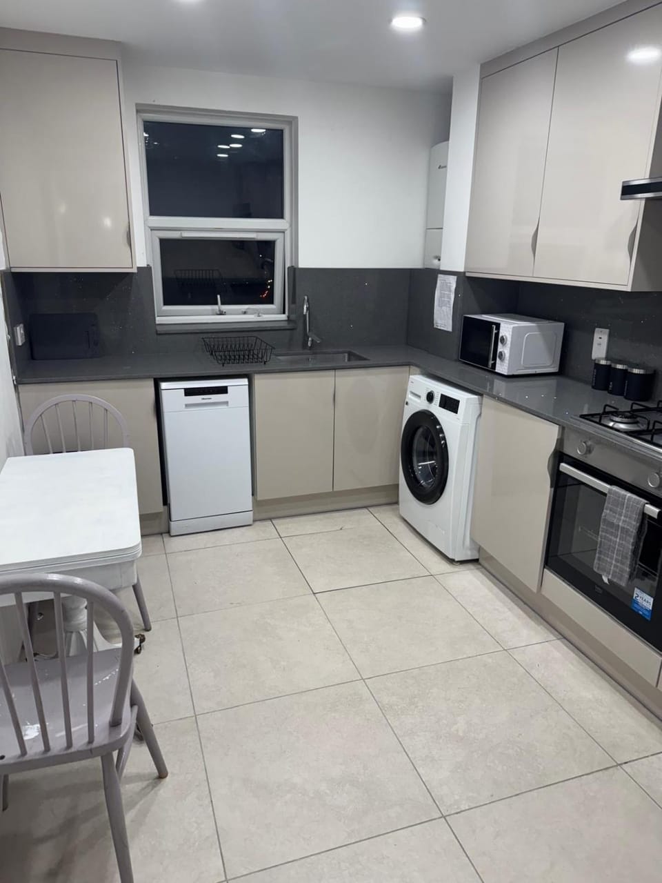 Stunning Apartments East Croydon Apartment in Croydon