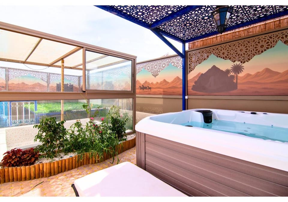 Day, Natural landscape, Hot Tub, View (from property/room), Balcony/Terrace, Spa and wellness centre/facilities