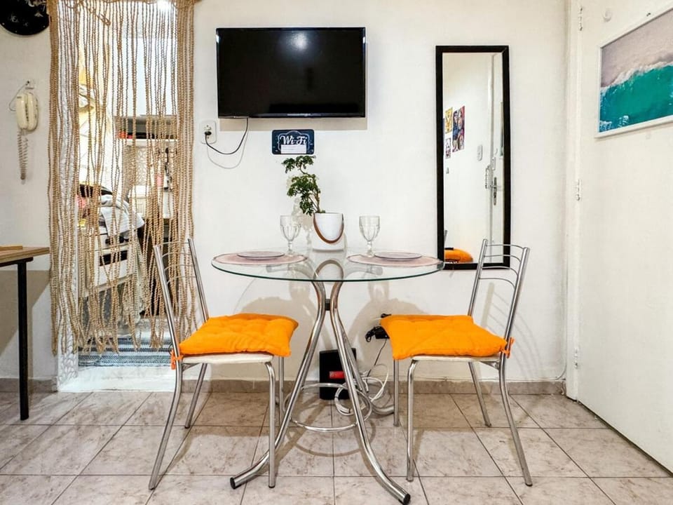 Silencioso e Central 300m da Praia de Copacabana Apartment in Rio de Janeiro