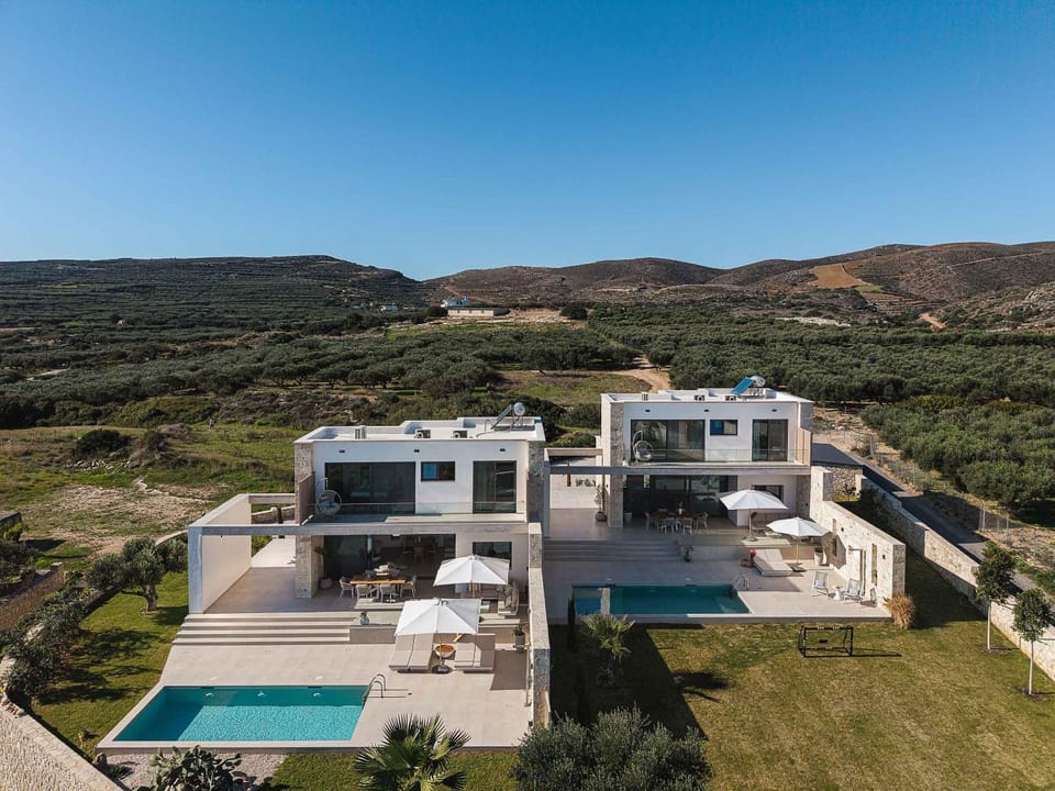 Property building, Patio, Day, Natural landscape, Mountain view, Pool view, Swimming pool