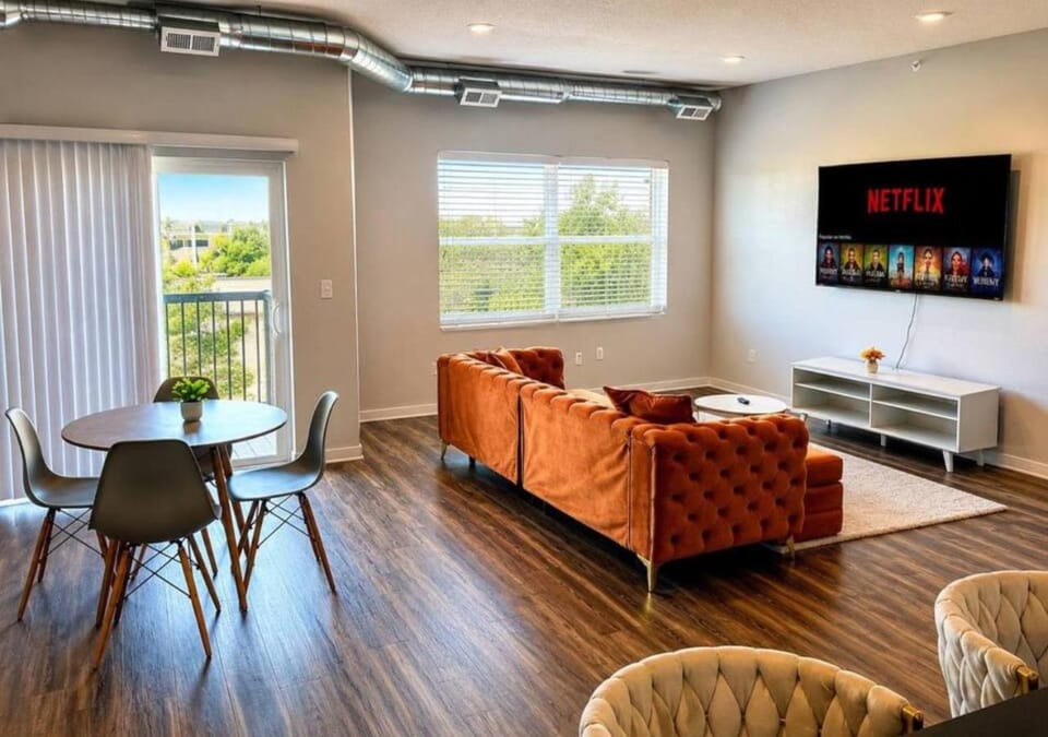 Casa Marigold Apartment in Des Moines