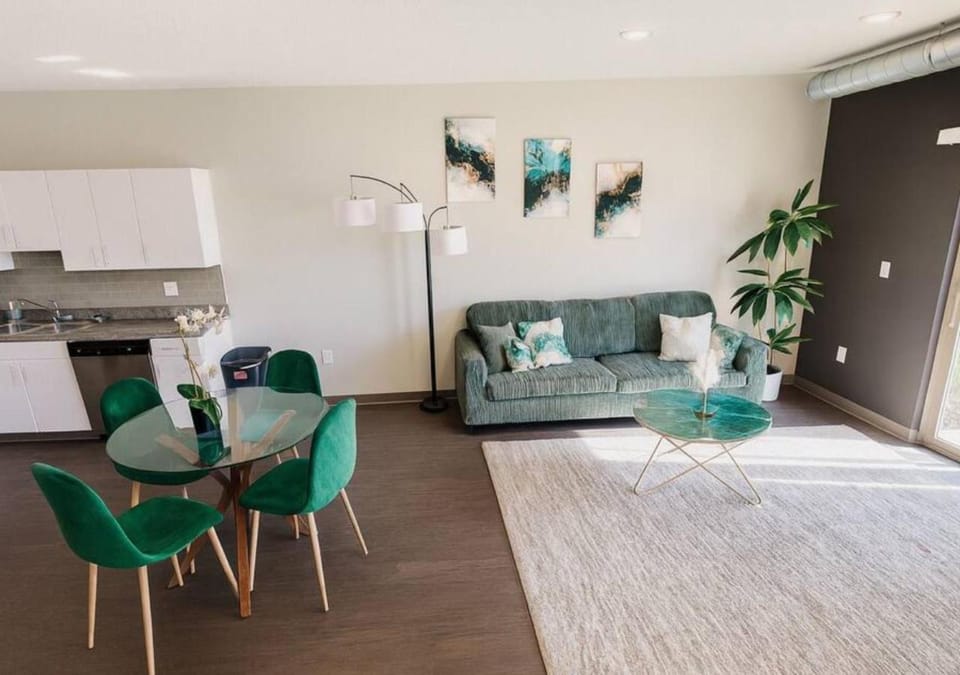Evergreen Nook Apartment in Des Moines