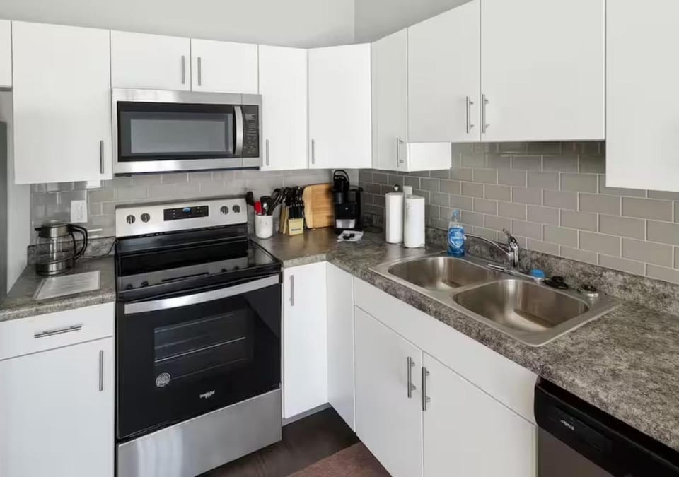 Evergreen Nook Apartment in Des Moines