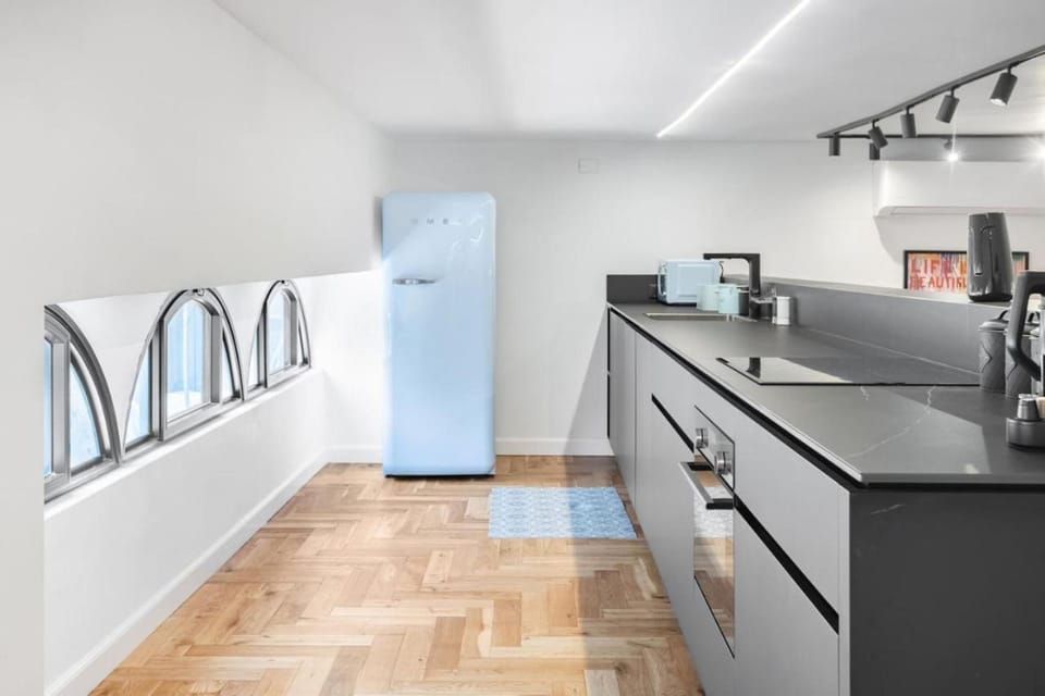 The Cave - Premium Apt - 2BR Washer Netflix TLV Apartment in Tel Aviv-Yafo