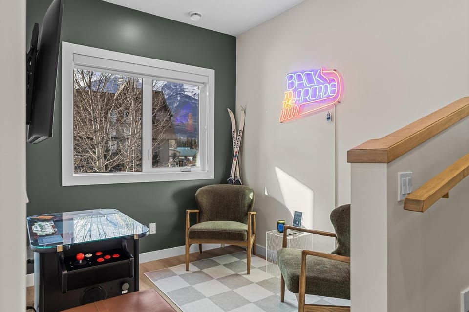 TV and multimedia, Seating area, Evening entertainment