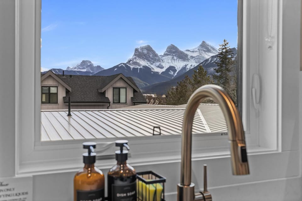 Day, Natural landscape, Mountain view