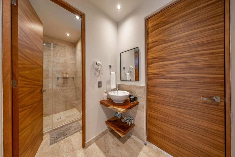 Luxury 2BD in Tulum w 2 Pools Gym Apartment in State of Quintana Roo