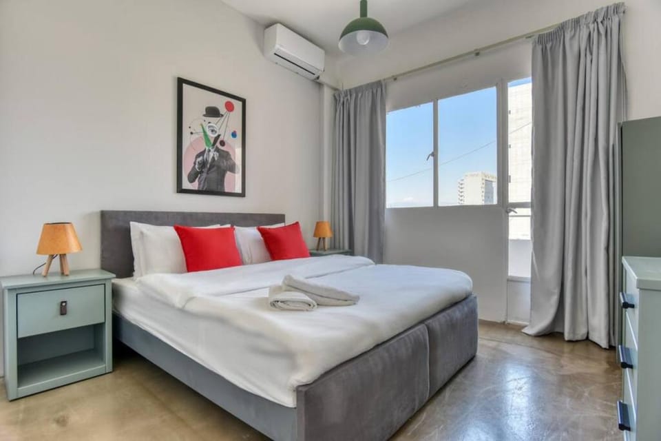 Bed, Bedroom, air conditioner