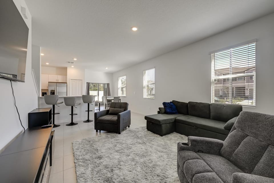 Newly Built Townhome 8 Mi to Manatee Viewing Ctr! House in Ruskin