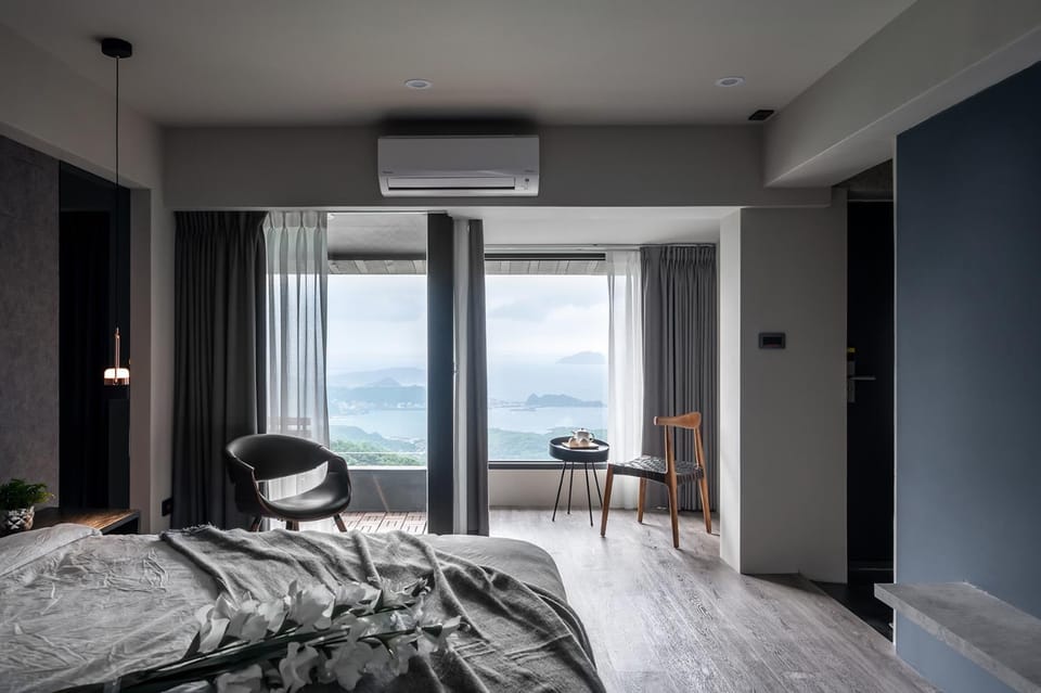 Bed, Natural landscape, Photo of the whole room
