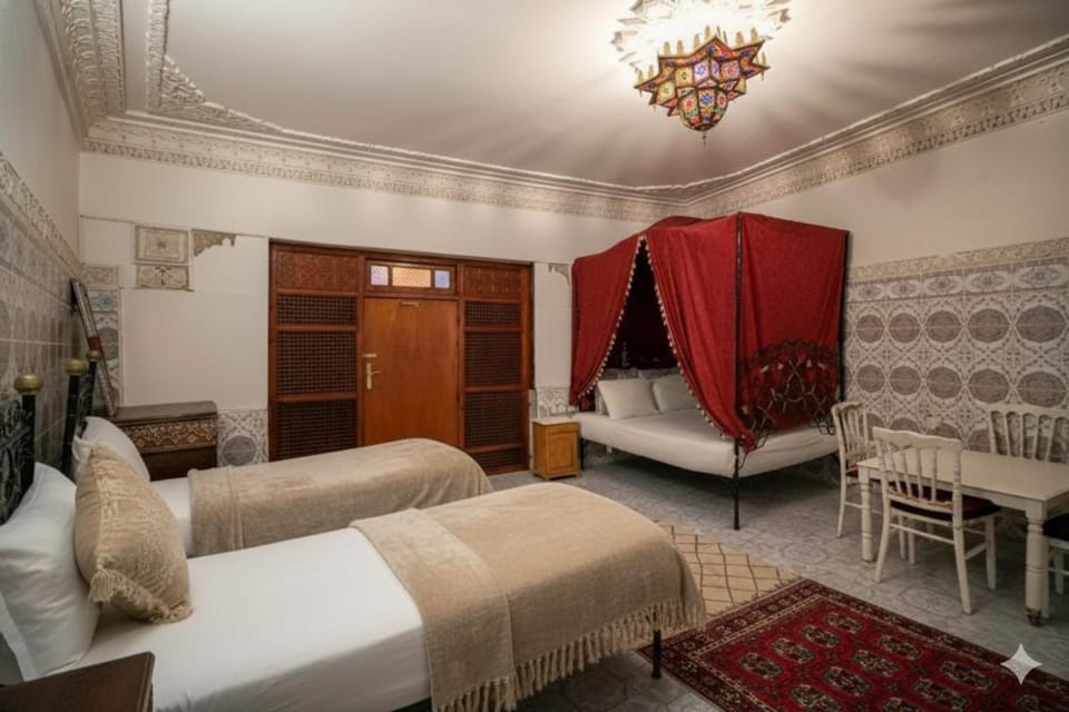 Bed, Photo of the whole room, Seating area, Bedroom