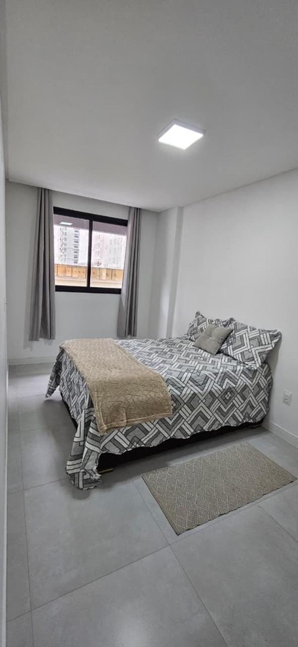 Apartamento Mobiliado 6 Lug Ar Condi garagem sacada Apartment in Porto Belo