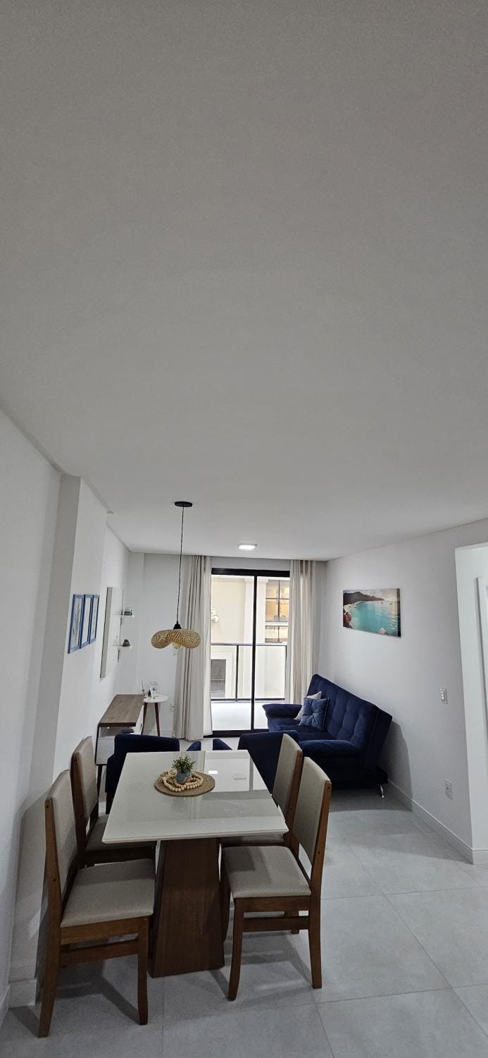 Apartamento Mobiliado 6 Lug Ar Condi garagem sacada Apartment in Porto Belo