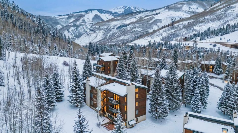 Vail Getaway Steam Shower & Fireplace House in Vail