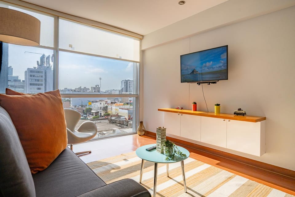 Platino Apartments by Vibrant Apartment in Miraflores