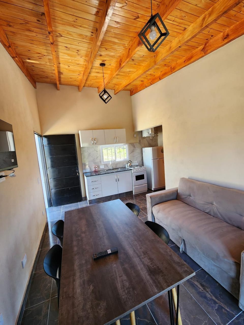 Kitchen or kitchenette, Living room, Dining area, oven