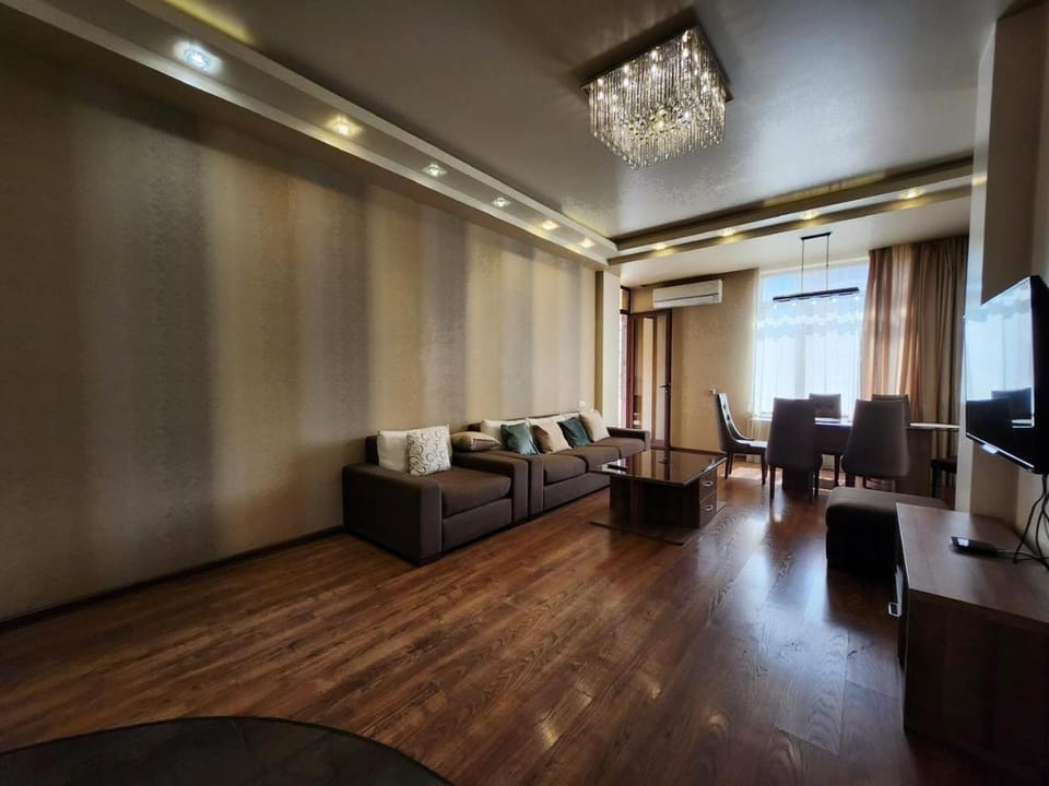 Premium Aparment for Large Groups anf Families 3Bedroom & 2Bathrooms in Center BY Arami Park Apartment in Yerevan