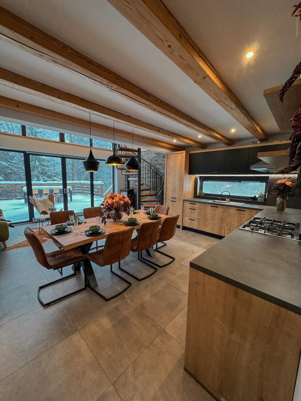 Black Cabin Pohorje - Luxury Retreat Cabin in Slovenia
