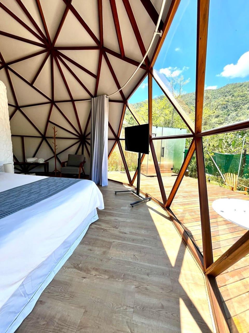 Bed, Day, Natural landscape, View (from property/room), Photo of the whole room, Bedroom, Mountain view