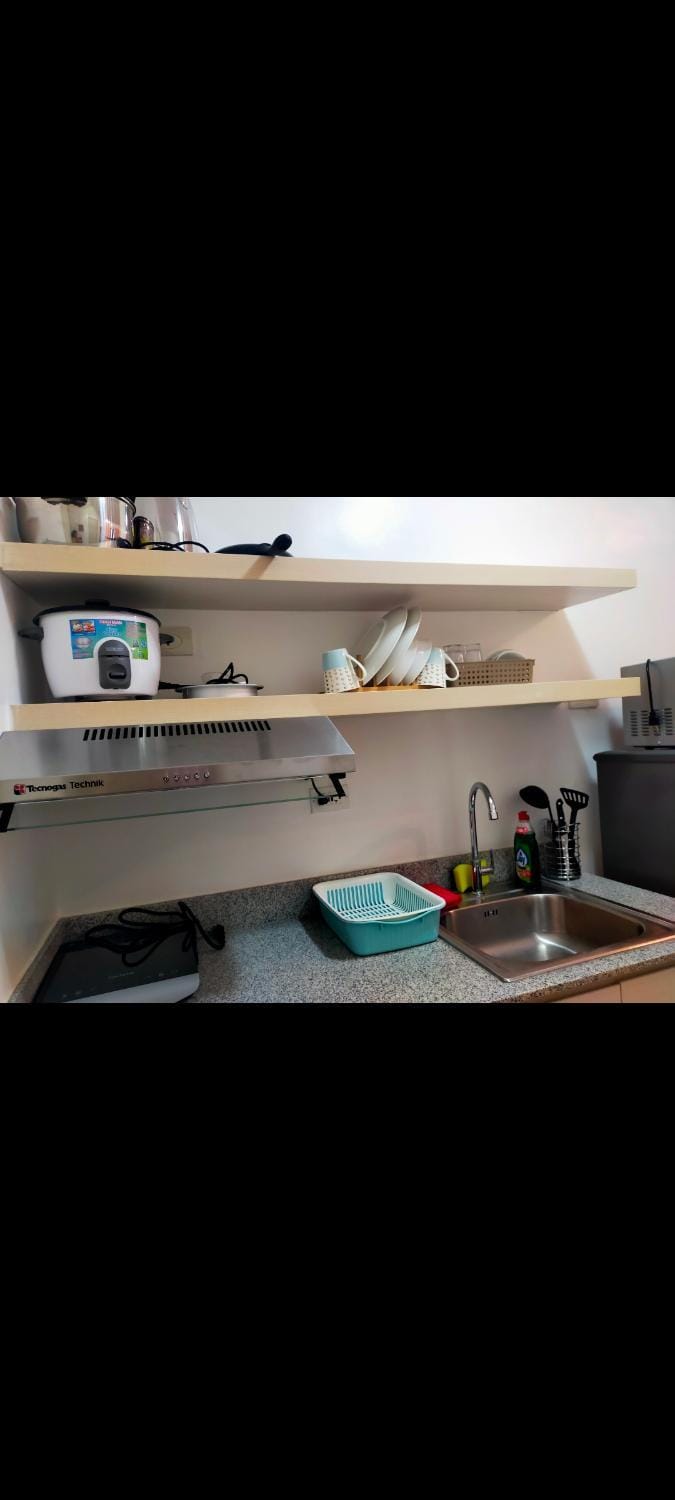 Cozy Topmost floor one bedroom with mall view Apartment hotel in Las Pinas