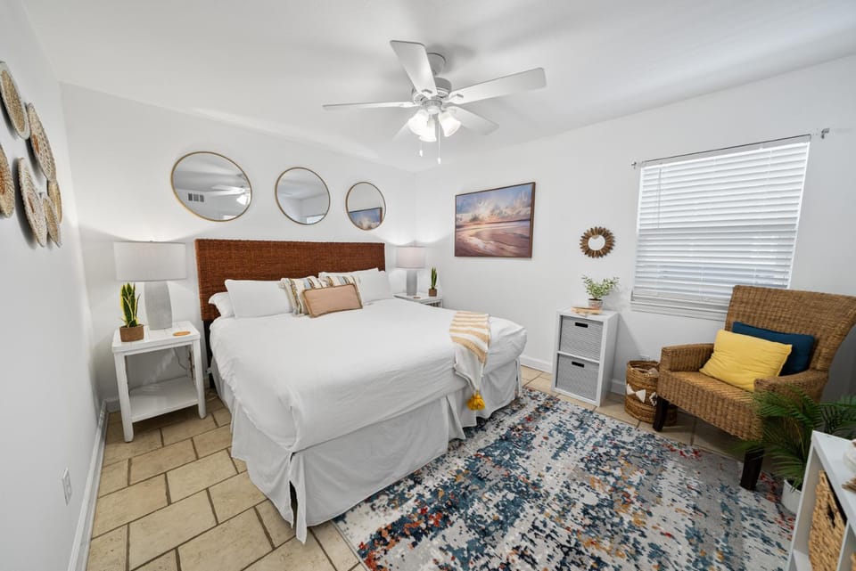 Eastern Shores 101 l Beachfront l Ground level with direct access to beach and pristine views House in South Walton County