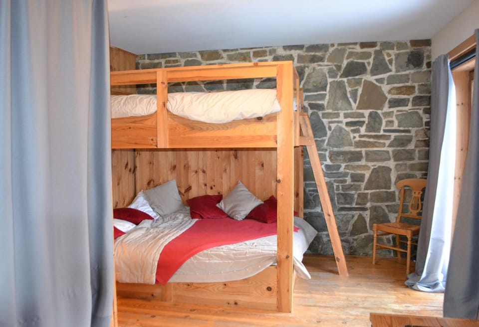 Les Grosses Pierres Chalet in Wallonia, Belgium