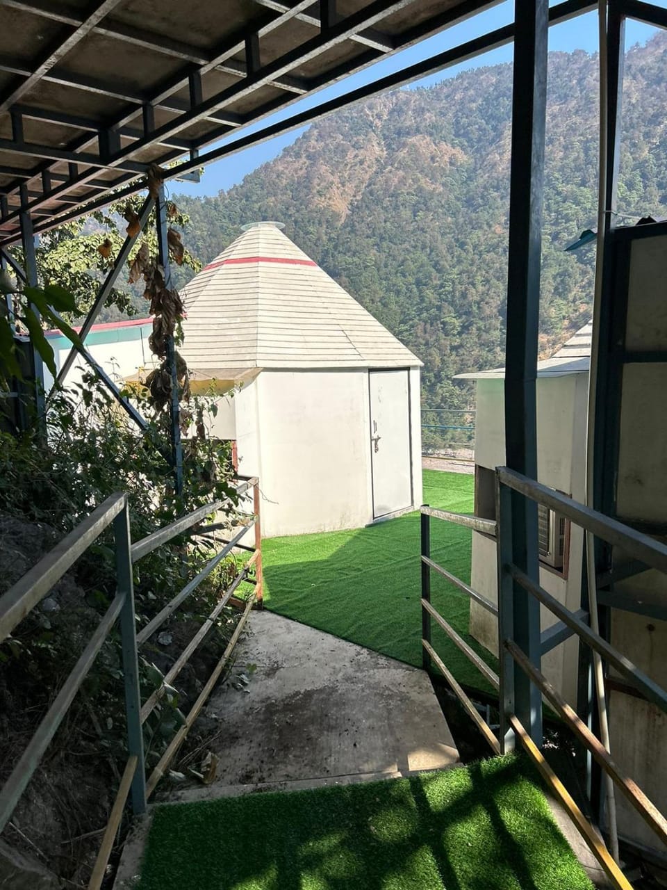 LA Foresta resort by Utopia Hotel in Uttarakhand