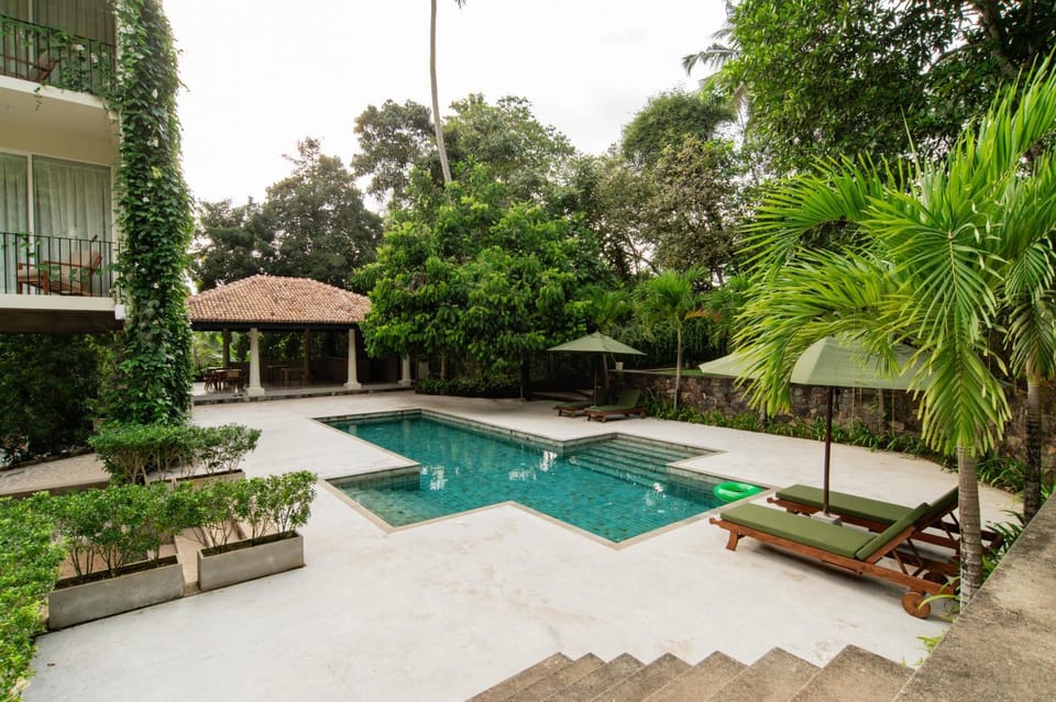 Swimming pool, Swimming pool