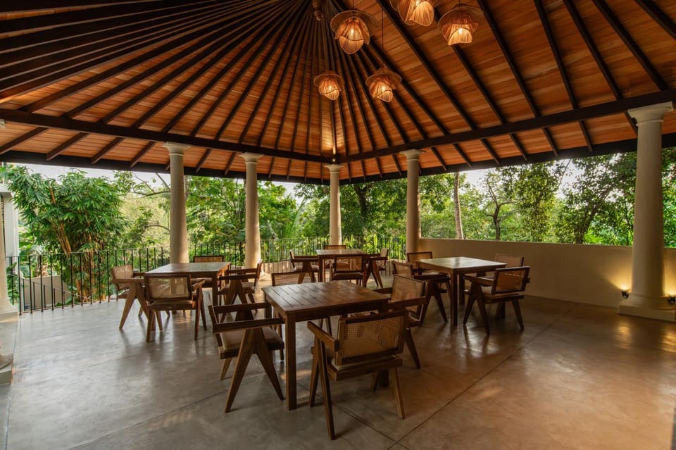 Restaurant/places to eat, Day