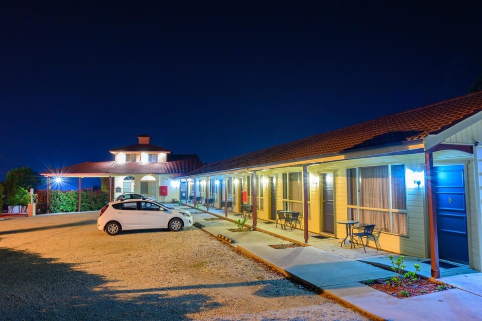 Property building, Night