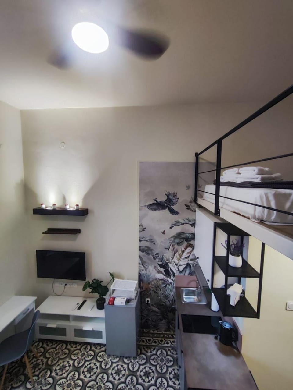 TV and multimedia, Kitchen or kitchenette, Living room, Decorative detail, furniture