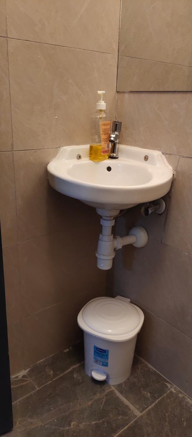 Vegaz Suites, The home of royal audacious comfort Apartment in Uganda