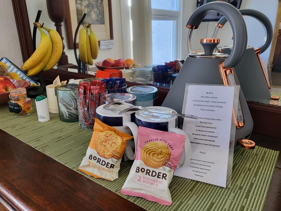Food and drinks, Food