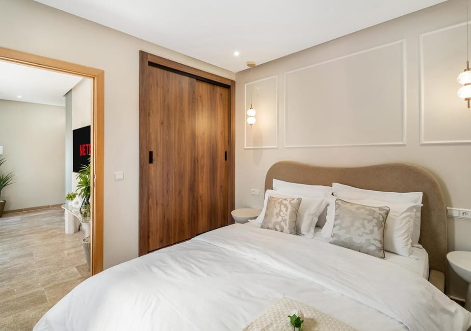 Bedroom, flat iron, wardrobe