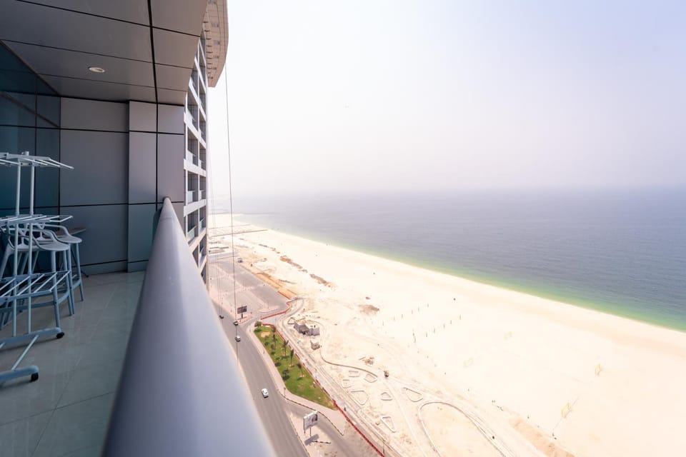 Luxury Sea View Apartment Pool & Gym&jacuzzi Apartment in Ajman