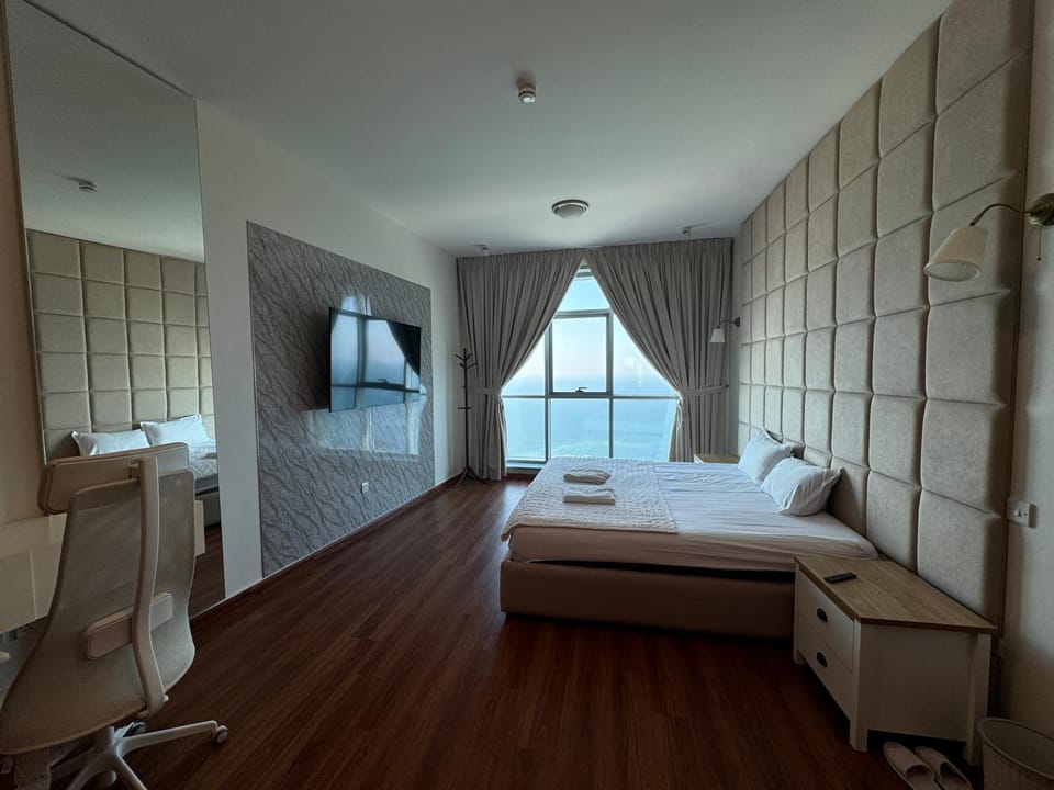 Luxury Sea View Apartment Pool & Gym&jacuzzi Apartment in Ajman