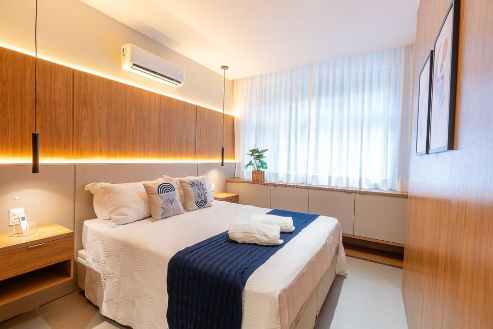 Bed, Bedroom, air conditioner
