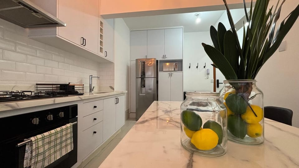 microwave, oven, stove, kitchen